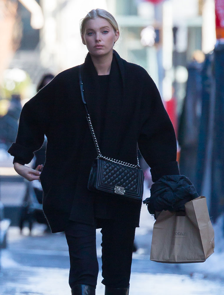 The Many Bags of Anne Hathaway - PurseBlog